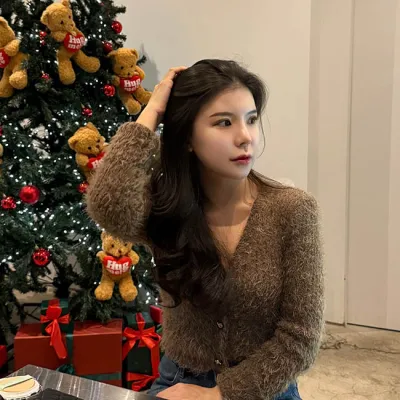 Нүүрний хэлбэр засах мэс засал хийлгэлээ!