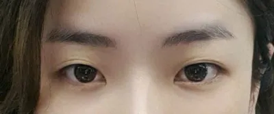 Яагаад зүсэлттэй аргаар хийлгэх гэж бодож байсан юм бол гэмээр тод бөгөөд маш төрөлхийн юм шиг харагдаж байна!