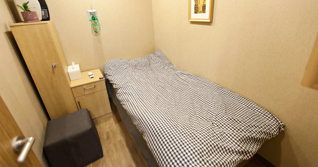 Эйпекс гоо сайхны мэс заслын клиник - зураг 17